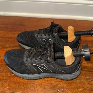 New Balance Black and Gray Athletic Sneakers Size 9.5